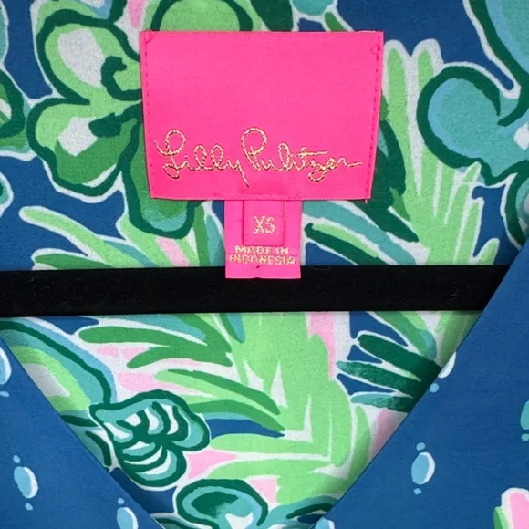 Lilly Pulitzer Blue and Green Tropical Dress, size XS - Picture 3 of 7
